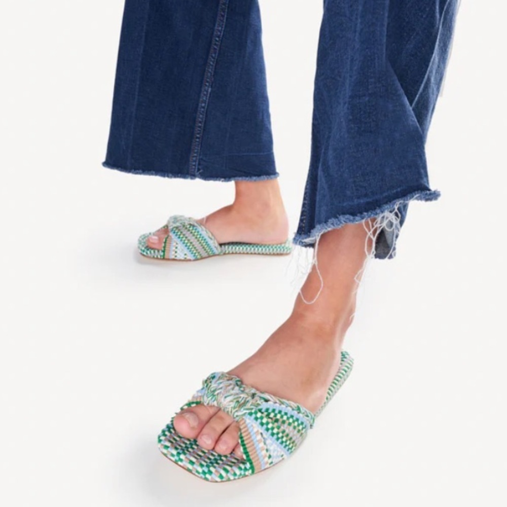 Amambaih Lucia Flats Sandals in Mosaic Green Size 8